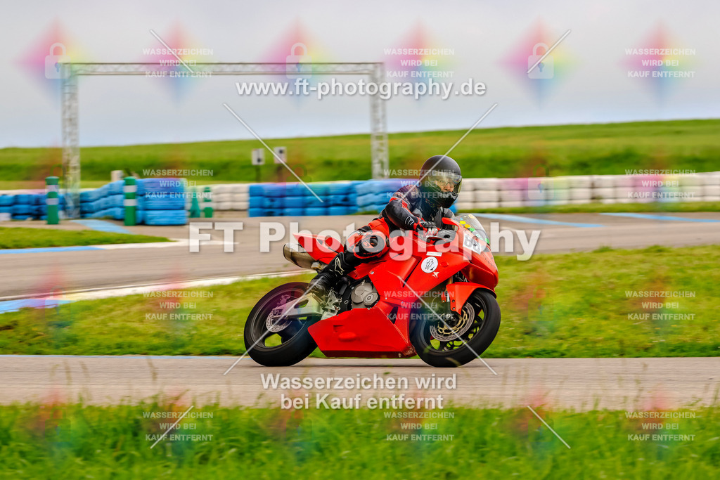 MotoTeam-8050 | Hier findet Ihr Bilder von Touristenfahrten auf der Nürburgring Nordschleife oder von anderen Veranstaltungen die ich besucht habe. Viel Spass beim Durch Schauen 