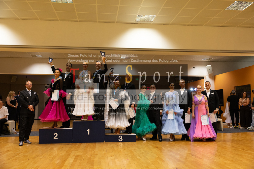 20250906_LM_By_HGR-S-Std_7907 | Tanzsportbilder, Standardtanz, Lateintanz, WDSF, DTV, LTVB, dancecomp, goc, hessen tanzt, blaues band der spree, walzer, tango, wiener walzer, slowfox, quickstepp, samba, rumba, cha-cha-cha, paso doble. jive, hd-kroft photography, turniertanzsport