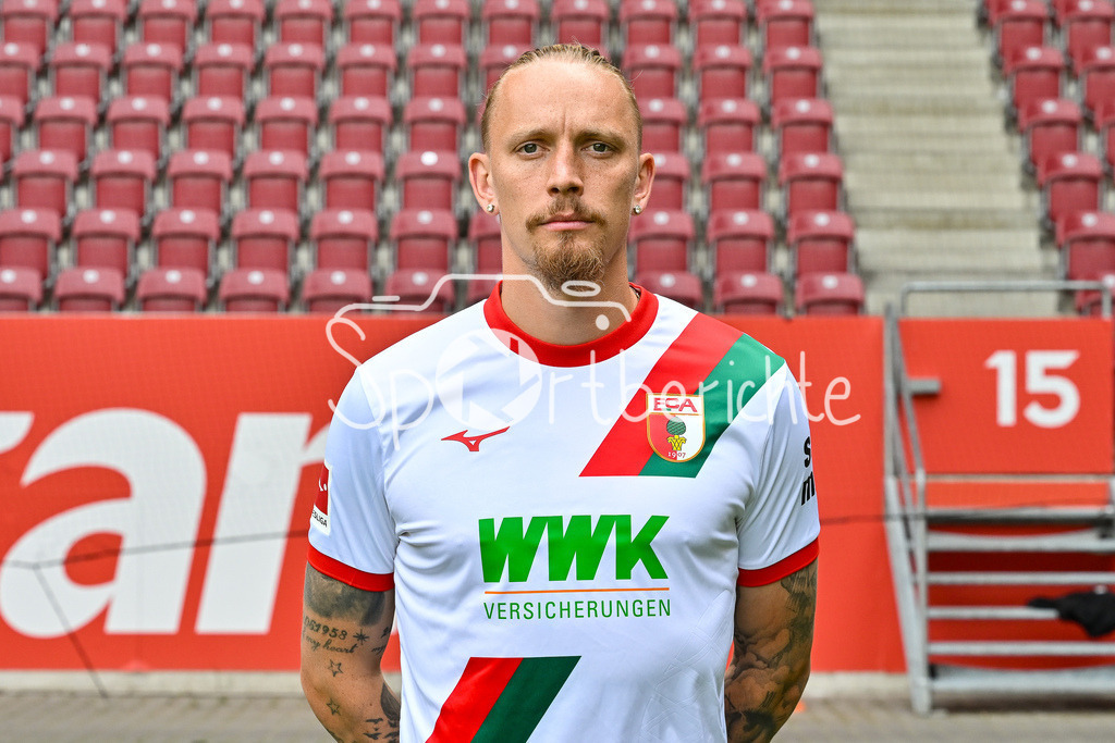 FC Augsburg 2025/26 | Marius WOLF / Einzelfoto / Freisteller / Media Day FC Augsburg: WWK-Arena am 06.08.2025