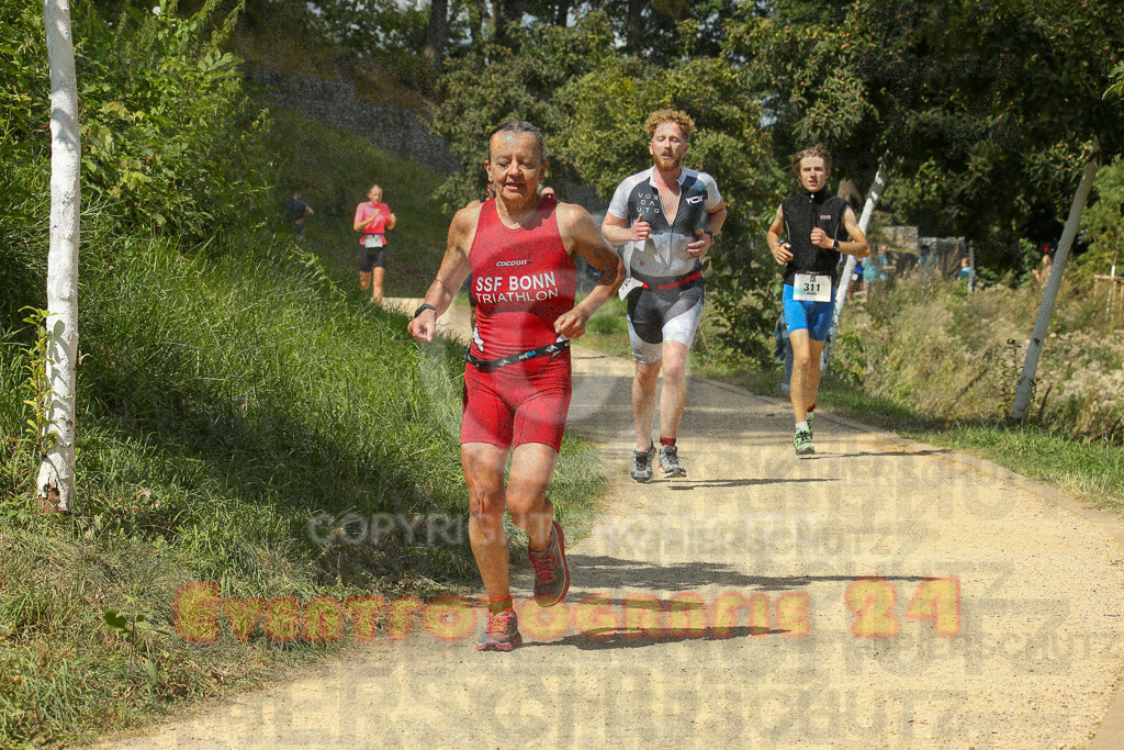 250824_1334_EX1_2840 | Sportfotografie im Rhein-Sieg Kreis, Köln, Bonn, NRW, Rheinland Pfalz, Hessen, etc. Unser Tätigkeitsfeld umfasst den Laufsport vom Volkslauf über den Marathon, Duathlon, Triathon bis zum Ultralauf wie Kölnpfad Ultra oder Schindertrail.
