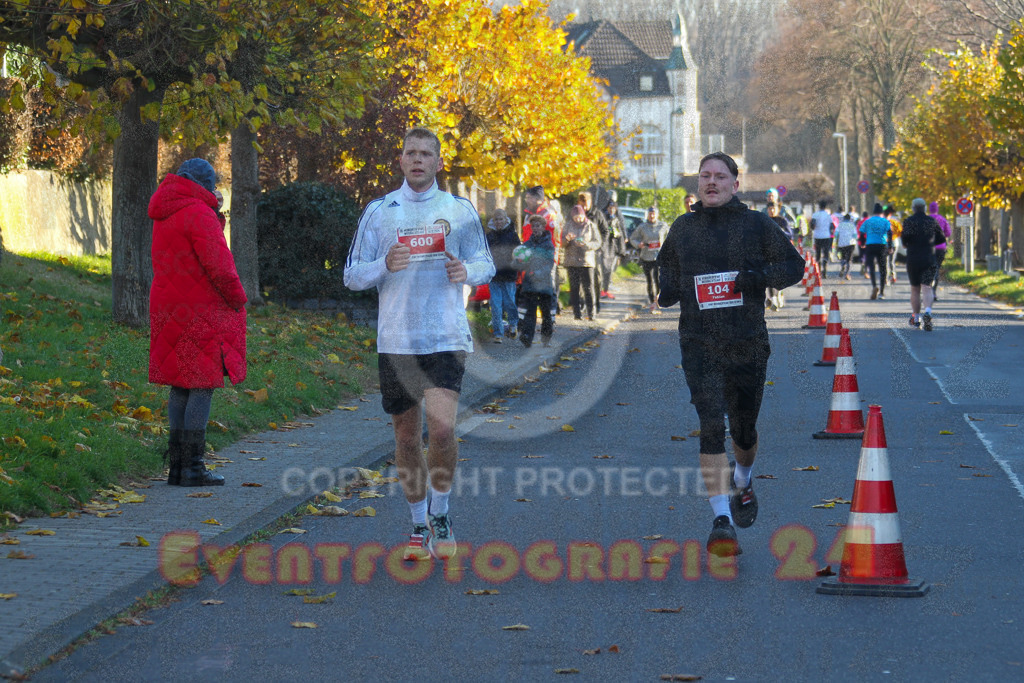 241201_1224_EV4_2365 | Sportfotografie im Rhein-Sieg Kreis, Köln, Bonn, NRW, Rheinland Pfalz, Hessen, etc. Unser Tätigkeitsfeld umfasst den Laufsport vom Volkslauf über den Marathon, Duathlon, Triathon bis zum Ultralauf wie Kölnpfad Ultra oder Schindertrail.