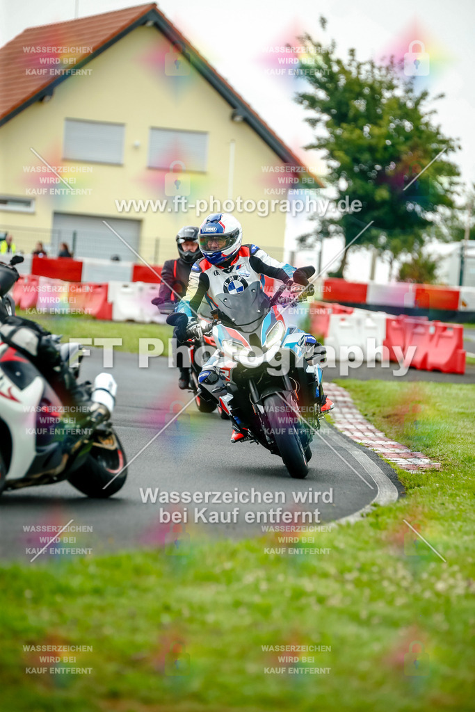 VBK-3771 | Hier findet Ihr Bilder von Touristenfahrten auf der Nürburgring Nordschleife oder von anderen Veranstaltungen die ich besucht habe. Viel Spass beim Durch Schauen 