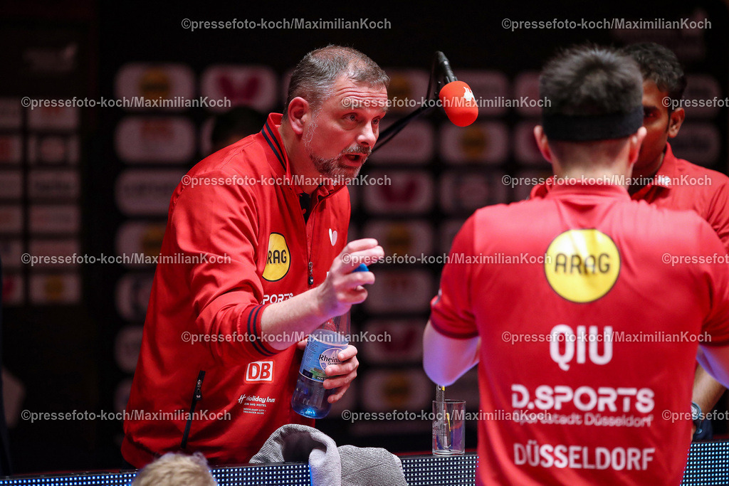 DueTTBL23052401018 | 23.05.2024, Tischtennis, Duesseldorf, ARAG CenterCourt, TTBL Herren, Halbfinale Playoffs Spiel 2, Borussia Düsseldorf - TSV Bad Königshofen: Trainer Danny Heister (Borussia Düsseldorf)