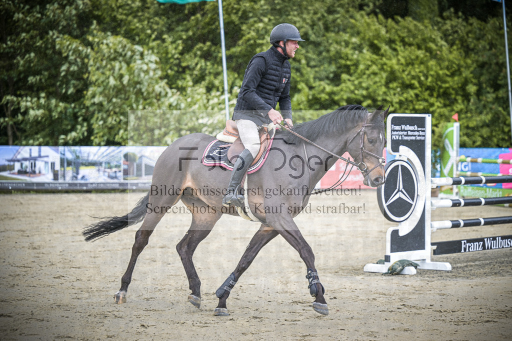 DOS_3703 | Entdecke hochwertige Reitturnierfotos von Foto Oger. Professionell, emotional und authentisch – jetzt Lieblingsmomente im Shop bestellen.Deutschlandweite Turnierfotografie. - Realisiert mit Pictrs.com