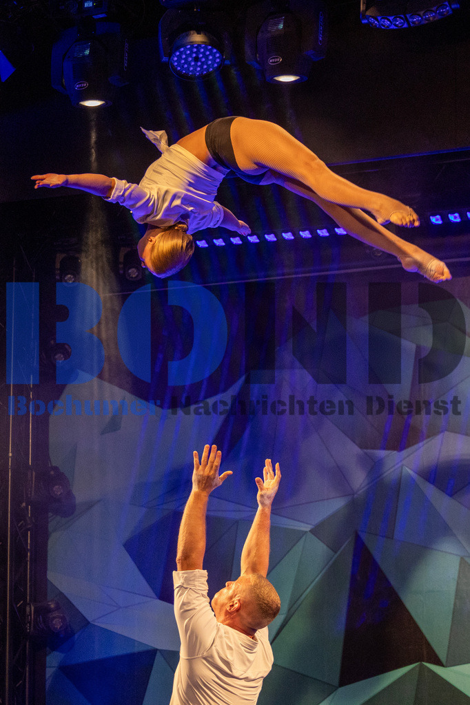 SES_VARECE20250907-26 | bond - Realisiert mit Pictrs.com