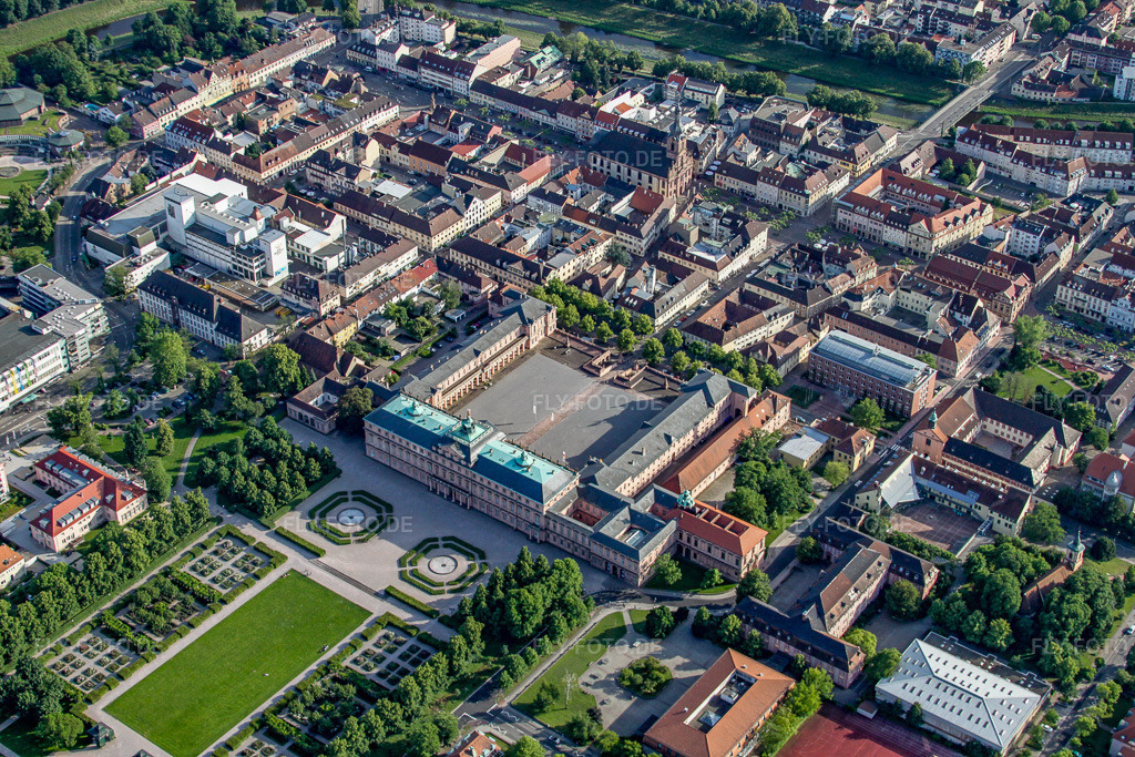 Luftbild: Innenstadt mit Schloß in Rastatt im Bundesland Baden-Württemberg in Deutschland. Foto: IMG_18788.jpg vom 03.06.2009 durch Werner Riehm/FLY-FOTO.de