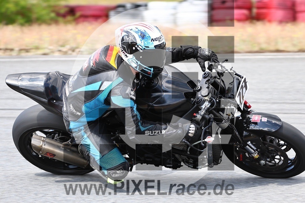 0223-20250704_12362 | Schöne Erinnerungen an spannende Momente - das festzuhalten ist unser Job. PIXELrace.de ist seit 2003 auf den Rennstrecken Europas unterwegs um die Action draußen beim Fahren und die wunderbare Stimmung imm Fahrerlager für euch einzufangen.