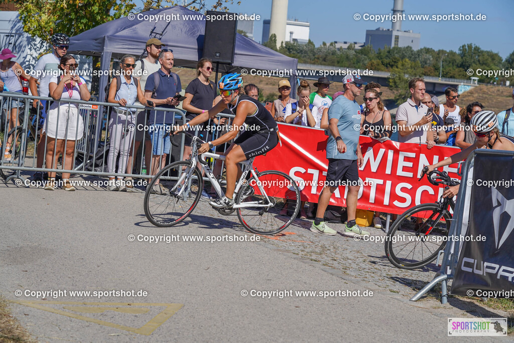 DSC01121 | Vienna Triathlon 2024                                        P3 Event                                                             #yourpictrs #sportshot_your_pictrs                 @Sportshotphotography                                     Photo Credit: www.sportshot.de