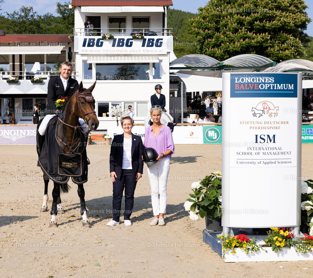 TH_190-HAUNHORST Max (GER)_ Cosa Nostra 16_8609 | Longines Balve Optimum 2023 am 08.06.23 in Balve, Schloss Wocklum, Thomas Hellmann, 190HAUNHORST Max (GER), Cosa Nostra 16