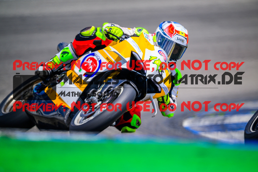 MaZZes_Fotomatrix_20250628_6007705_5187-2 | WEISS