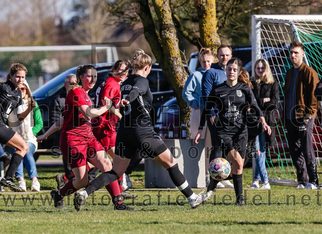 2024-02-25_071_FC_Schwaig_gegen_TSV_Eching | Oberding, Deutschland, 25.02.2024:
Fußball, Bezirksliga 2023 / 2024, Testspiel, FC Schwaig gegen TSV Eching, Endergebnis: 0:5

Elise Lutz (TSV Eching, #5), Laura Priselac (TSV Eching, #8)

Foto: Christian Riedel / fotografie-riedel.net