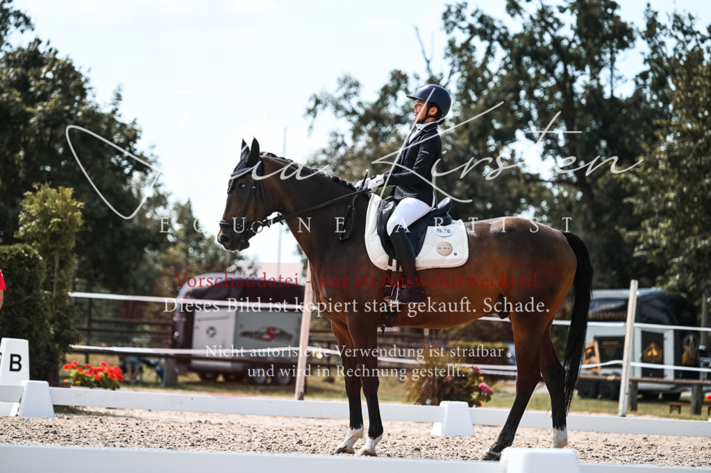 DSC_5794 | Pferde- und Turnierfotografie in Westsachsen. Pferdeportraits, Auftragszeichnungen und intuitive Kunst.