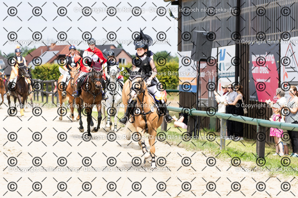 CL5A7525 | Emilia Reinking Fotografie - Realisiert mit Pictrs.com