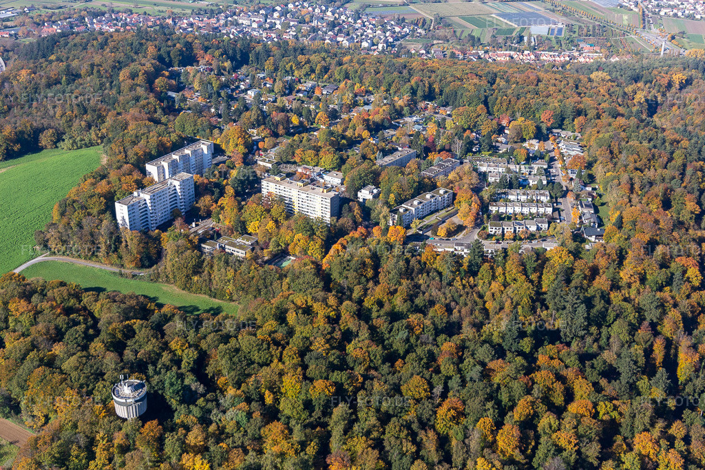 Luftbild: Bergwaldsiedlung im Ortsteil Durlach in Karlsruhe im Bundesland Baden-Württemberg in Deutschland. Foto: IMG_129885.jpg vom 24.10.2021 durch Werner Riehm/FLY-FOTO.de