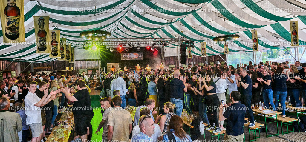 ALP5201_VOLKSFEST_Bieranstich_Musik HIGHLIGHTS | (C)FotoLois.com, Alois Spandl, BIERANSTICH im Festzelt beim WIESELBURGER VOLKSFEST mit den TSCHECHEN als Vorband und dem Auftritt von Die HIGHLIGHTS, Mi 28. Juni 2023.