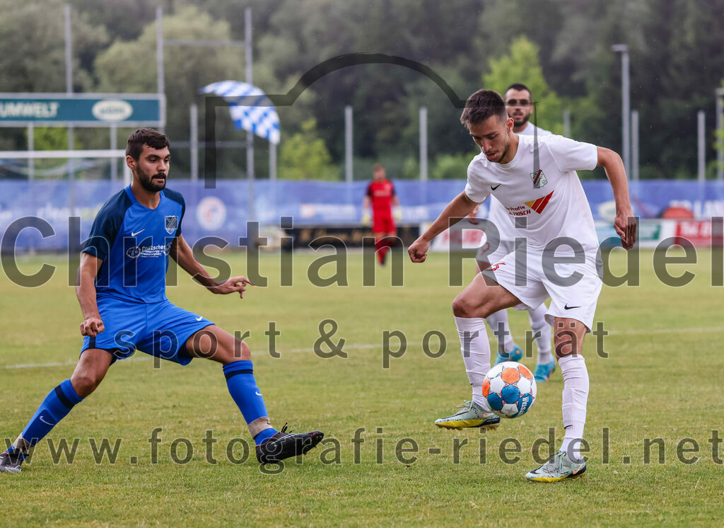 2023-06-30_052_FC_Langengeisling_gegen_VfB_Forstinning | Erding, Deutschland, 30.06.2023:
Fußball, Bezirksliga Oberbayern Ost 2023 / 2024, Testspiel, FC Langengeisling gegen VfB Forstinning, Endergebnis: 3:0

Severin Stenzel (FC Langengeisling, #42), Matija Milic (VfB Forstinning, #16)

Foto: Christian Riedel / fotografie-riedel.net