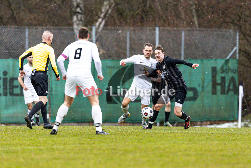 SV Polling gegen VfL Denklingen | Fußball Herren Bezirksliga Oberbayern Süd 2025/26 23. Spieltag, SV Polling gegen VfL Denklingen, 20260329,Zweikampf,2026-03-29 in Polling (Sportplatz Polling), Michael STAHL (VfL Denklingen 20, Fabio HÄGL (SV Polling 14)Copyright: WolfgangxLindner www.foto-lindner.de