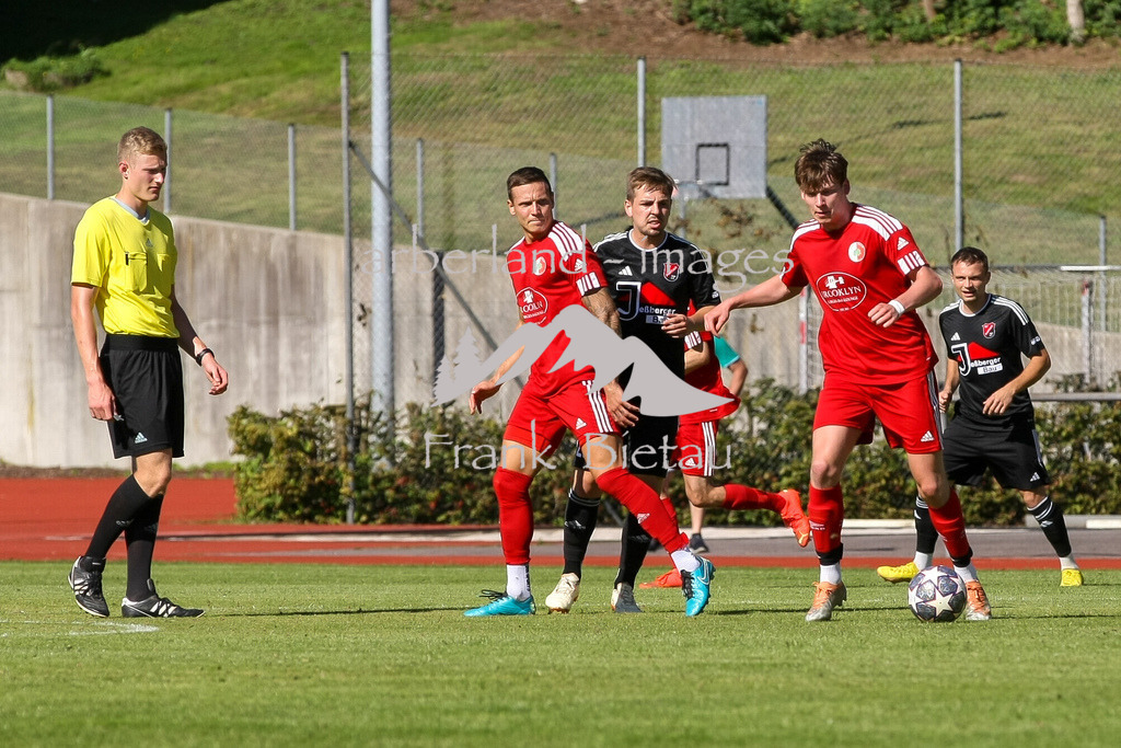 993T5775 | Medien- Sport- Entertainmentfotos