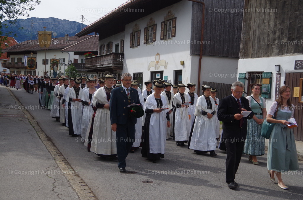 IMGP5271 | fotografiert von Axel PollmannLeonhardi Wallfahrt Benediktbeuern und Murnau, Fronleichnam, Fasching, Landschaft im Loisachtal und Benediktbeuern  - Realisiert mit Pictrs.com