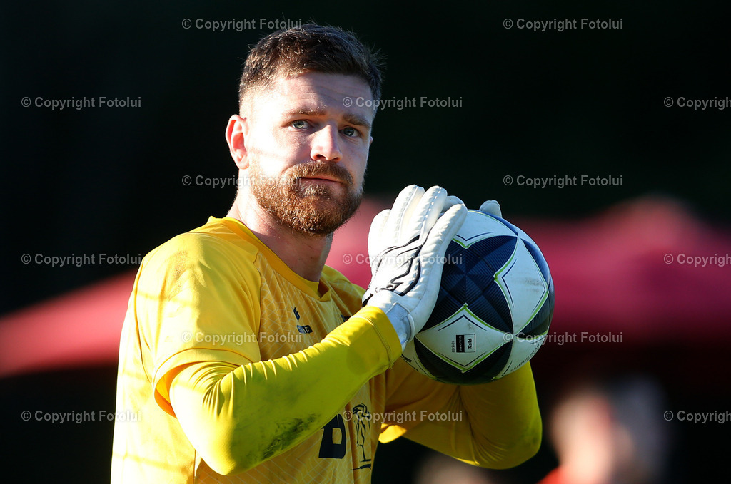 A_LUI_250925_0000033 | SPORT,FUSSBALL REGINALLIGA MITTE ASKOE OEDT-JUNGE WIKINGER 27.09.25 IM BILD: FILIP DMITROVIC (OEDT) UND (JUNGE WIKINGER FOTO:FOTOLUI