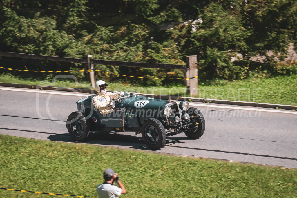 21. Arosa ClassicCar 2025 - 6. =September= 2025 | Jürg Nussbaumer aus Hünenberg (SUI) in einem Alvis 12/70 Brookland Special aus dem Jahre 1938 mit Startnummer 114 am Arosa ClassicCar 2025 in der Kategorie Alpine Performance..@arosaclassiccar, @arosa.official, #arosaclassiccar, #arosa, #76curves, #classiccarBild: Sportfotografie Markus Aeschimann | www.markus-aeschimann.ch - Realisiert mit Pictrs.com