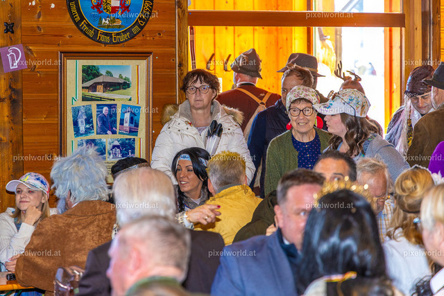 Bärentreiben in Steuerberg | Bildershop von pixelworld.at - Realisiert mit Pictrs.com