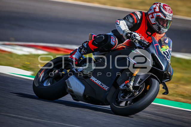 0869-250705LR-007_869 | Deine Full-Service-Agentur für ✔️Videoproduktionen und ✔️Motorsportfotografie Jetzt Angebot anfragen!