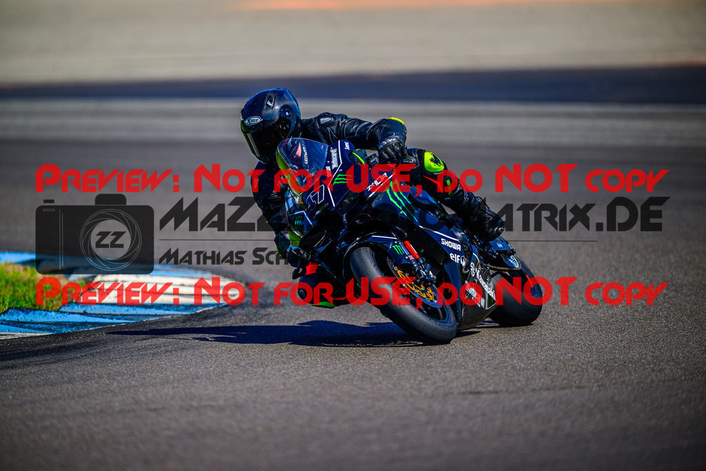 MaZZes_FotoMatrix_240520_6021986_7679 | WEISS