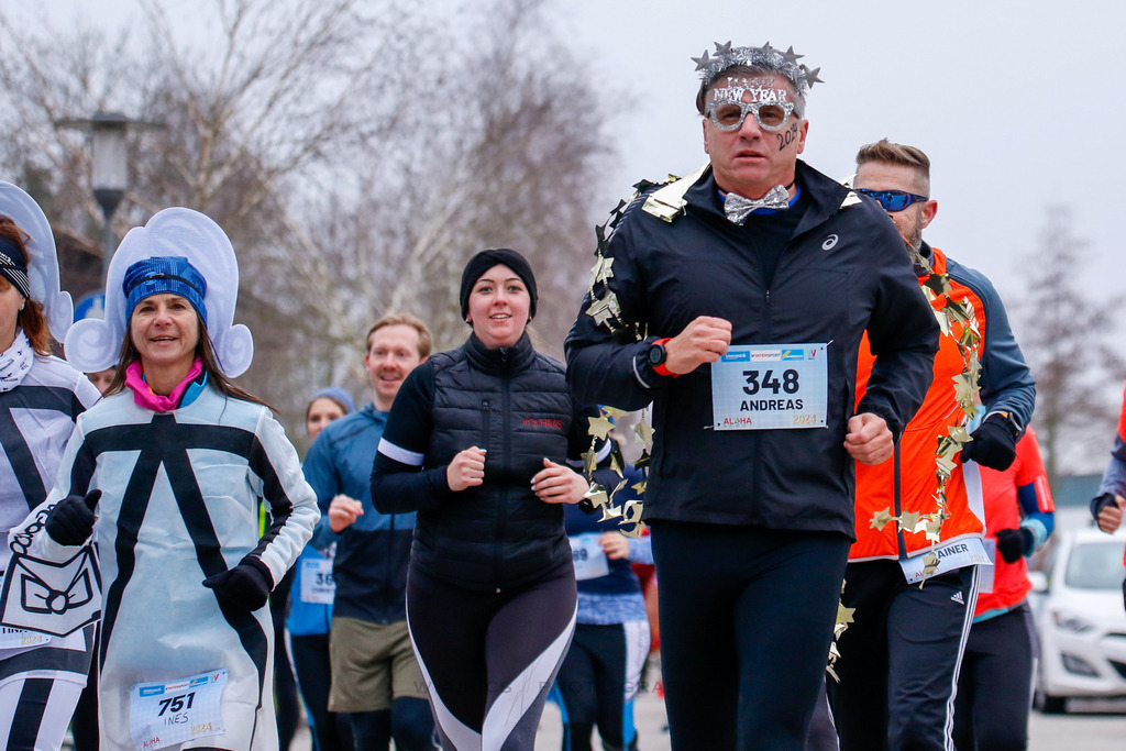 AW_20231231awmac-64 | WELS, 31.12.2023, Sparkasse Silvesterlauf Wels 2023 , Image shows: Photo: WAPICS / Andreas Willdoner