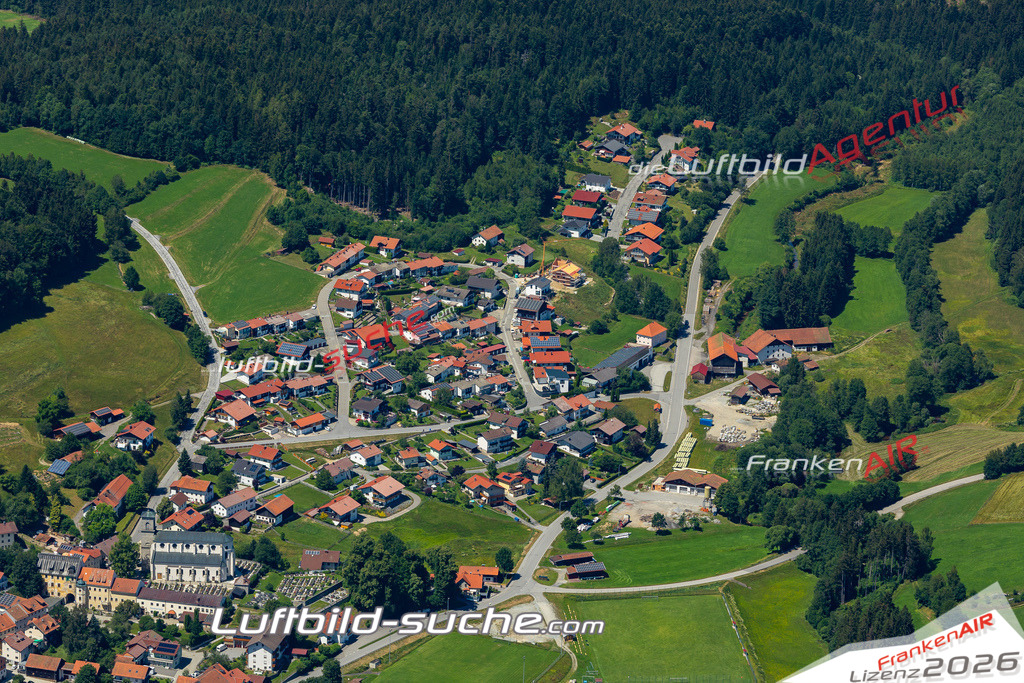 Aktuelles Luftbild von  Gotteszell - Die Luftaufnahme wurde 2022 mittels UL-Flugzeug erstellt ( keine Drohne ) - hochauflösende Kamera-Systeme von  Canon -Beste Qualität - Für grossformatige Ausdrucke geeignet. Die Geschenkidee !