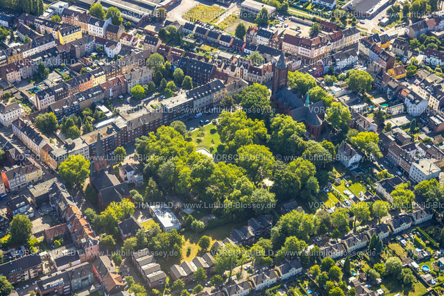 Gelsenkirchen220801331 | Luftbild, Neues Pumpwerk-Gebäude der Emschergenossenschaft nahe der Sutumer Brücken auf der Schleuseninsel zwischen Rhein-Herne-Kanal und Fluss Emscher, Schalke-Nord in Gelsenkirchen, Ruhrgebiet, Nordrhein-Westfalen, Deutschland