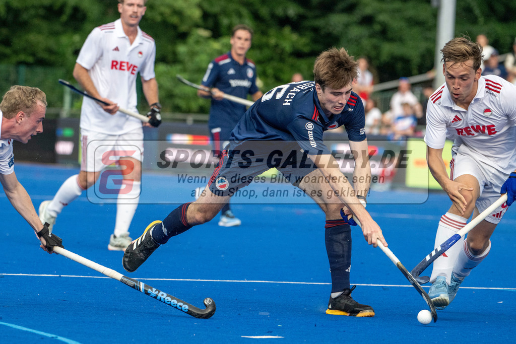 Final4_20250531-1858-Z09_3661 | Krefeld, Deutschland, 31.05.2025:  Feldhockey Final4 2025 – „Deutsche Feldhockey-Meisterschaften 2025“ im Gerd-Wellen-Hockeyanlage am 31.05.2025 in Krefeld, Deutschland. (Foto von Kramhöller/Fehrmann/Kaste)Krefeld, Germany, 31.05.2025: Feldhockey Final4 2025 – „Deutsche Feldhockey-Meisterschaften 2025“ in Gerd-Wellen-Hockeyanlage at 31.05.2025 in Krefeld, Deutschland. (Foto from Kramhöller/Fehrmann/Kaste)