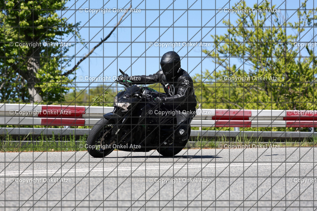 IMG_9905 | Fotograf am Kyffhäuser. Onkel Atze. Kyffhäuser Rennstrecke. Café36. Motorsportfotografie. - Realisiert mit Pictrs.com