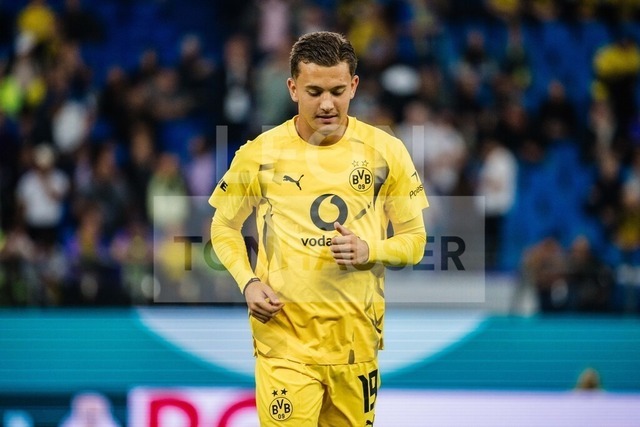 DFB-Pokal: HEBC - Borussia Dortmund, 01.09.2026 | Konstantinos Karetsas (Borussia Dortmund, 19); Fußball, DFB-Pokal, 1. Runde: HEBC vs. Borussia Dortmund am 01.09.2026 im Volksparkstadion, HamburgDFB REGULATIONS PROHIBIT ANY USE OF PHOTOGRAPHS AS IMAGE SEQUENCES AND/OR QUASI-VIDEO. - Realisiert mit Pictrs.com