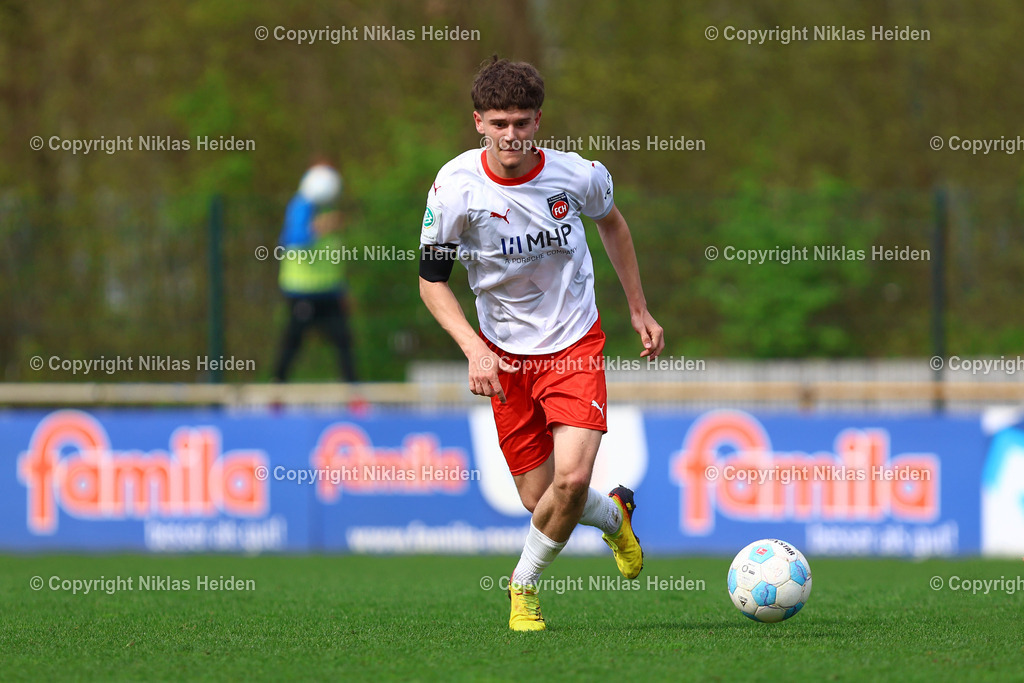 NH_HolsteinKielU19_1FCHeidenheimU19_DFBNachwuchsliga_18042026 | #21 Maximilian Kos (1. FC Heidenheim U19)Fußball I Herren I U19 DFB-Nachwuchsliga Hauptrunde Liga A, Gruppe B I Saison 2025-2026 I 9. Spieltag I Holstein Kiel U19 - 1. FC Heidenheim U19 I 18.04..2026 I Citti-Fußball-Park