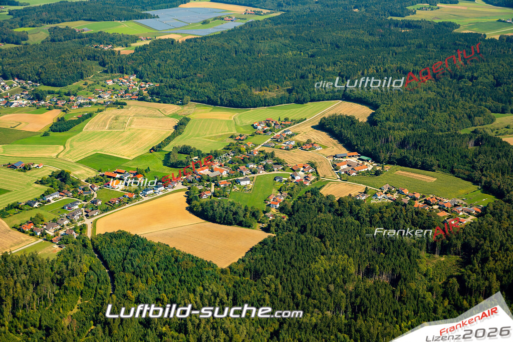 Das Luftbild zeigt : Hösacker Weng - Die Luftaufnahme wurde 2023 vom UL-Flugzeug aus erstellt ( keine Drohne ) - Hochauflösende Luftaufnahme - Für grossformatige Ausdrucke geeignet. Die Geschenkidee !Mit Lizenz und Bildrechte bestellbar