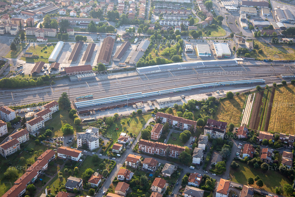 Aerial view: Marshalling yard in Gorizia in the state Gorizia, Italy. – Photo: IMG_137606.jpg taken on 07/16/2023 by Werner Riehm/FLY-FOTO.com – Resolution of the original: 5472 x 3648 px
