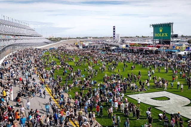 24hDay26_012411275228029TU_TU | Rolex 24 at Daytona 2026 - Foto: Gruppe C Photography - Realisiert mit Pictrs.com