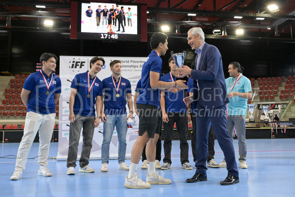 3v3 World Floorball Championships 2025 - Medal Ceremony | Team Thailand wins the B final, during 3v3 World Floorball Championships 2025, Switzerland: 03.05.2025, Winterthur, AXA ArenaEvent page: <a href="https://www.u19wfc2025.ch/">www.u19wfc2025.ch</a>Credit: Markus Aeschimann, <a href="https://markus-aeschimann.ch">markus-aeschimann.ch</a>Instagram: <a href="https://instagram.com/sportfotografie.aeschimann">@sportfotografie.aeschimann</a> - Realisiert mit Pictrs.com