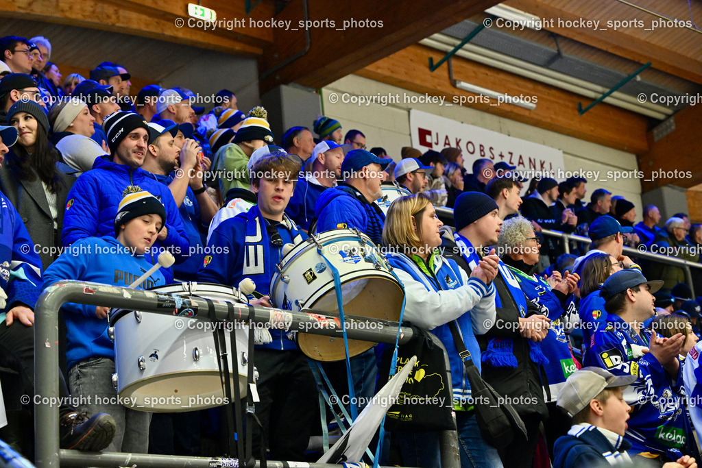 EC IDM WÄRMEPUMPEN VSV vs. EC Red Bull Salzburg | EC VSV Fans, EC IDM WÄRMEPUMPEN VSV vs. EC Red Bull Salzburg, EC IDM WÄRMEPUMPEN VSV vs. EC Red Bull Salzburg am 17.01.2025 in Villach (Stadthalle Villach), Austria, (Photo by Bernd Stefan)