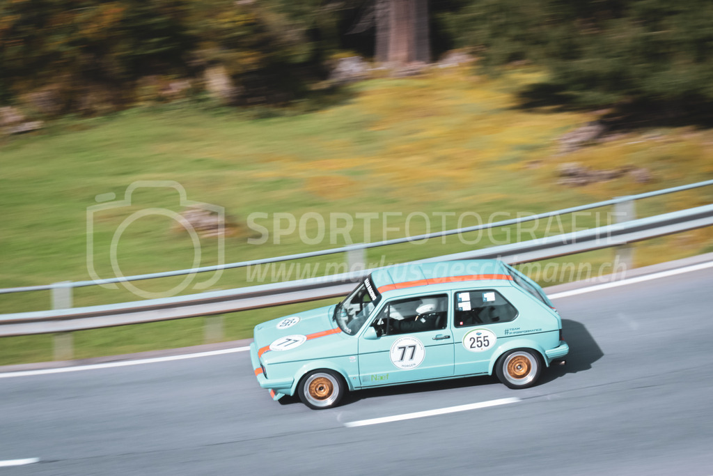 21. Arosa ClassicCar 2025 - 7. =September= 2025 | Gerald Haas aus Wollerau/Arosa (SUI) in einem VW Golf aus dem Jahre 1983 mit Startnummer 255 am Arosa ClassicCar 2025 in der Kategorie Classic Trophy..@arosaclassiccar, @arosa.official, #arosaclassiccar, #arosa, #76curves, #classiccarBild: Sportfotografie Markus Aeschimann | www.markus-aeschimann.ch - Realisiert mit Pictrs.com