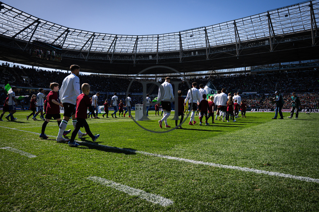 Hannover 96 vs 1. FC Magdeburg – 2. Bundesliga – 29.03.2025 | Szene aus dem 2. Bundesliga-Spiel des 27. Spieltags zwischen Hannover 96 und dem 1. FC Magdeburg am 29. März 2025 in der Heinz von Heiden Arena in Hannover. Endstand: 0:0. Fotografiert von Philipp Heist. - Realisiert mit Pictrs.com