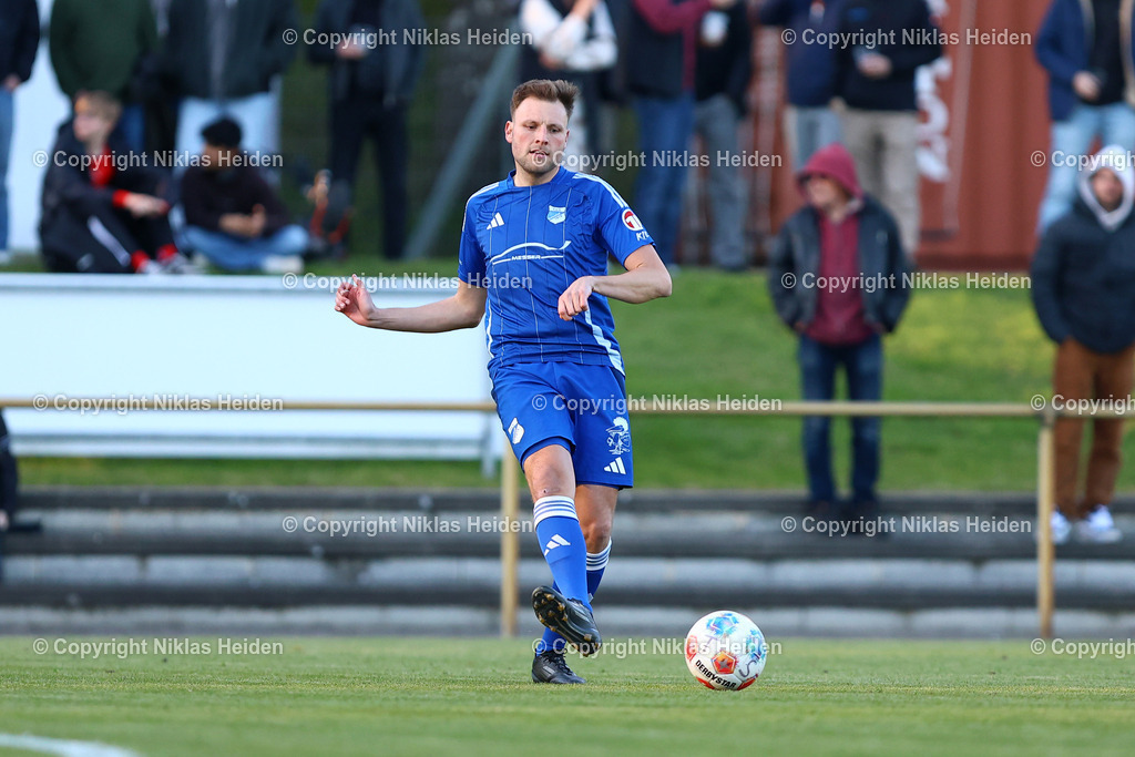 NH_TuSRotenhof_Eutin08_FlensOberliga_22042026 | #5 Dennis Bienwald (TuS Rotenhof)Fußball I Herren I Flens Oberliga I Saison 2025-2026 I 21. Spieltag I TuS Rotenhof - Eutin 08 I 22.04.2026 I A-Platz Rotenhof