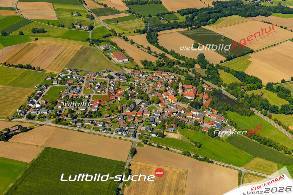 Klassische Luftaufnahme ohne Drohne zeigt:Waldau bei Vohenstrauß - Die Luftbildaufnahme wurde 2025 vom UL-Flugzeug heraus erstellt ( keine Drohne ) - Hochauflösende Luftaufnahme -Nicht vergleichbar mit Google Maps oder Satelittenbilder- Die Geschenkidee !Mit Lizenz und Bildrechte bestellbar
