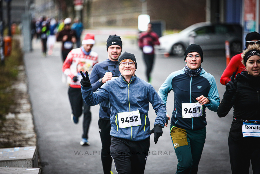 ..... | Linz, AUSTRIA,14. Dezember 25, ALOHA WINTERLAUF DEZEMBER 25 , Image shows: Photo: WAPICS / Andreas Willdoner