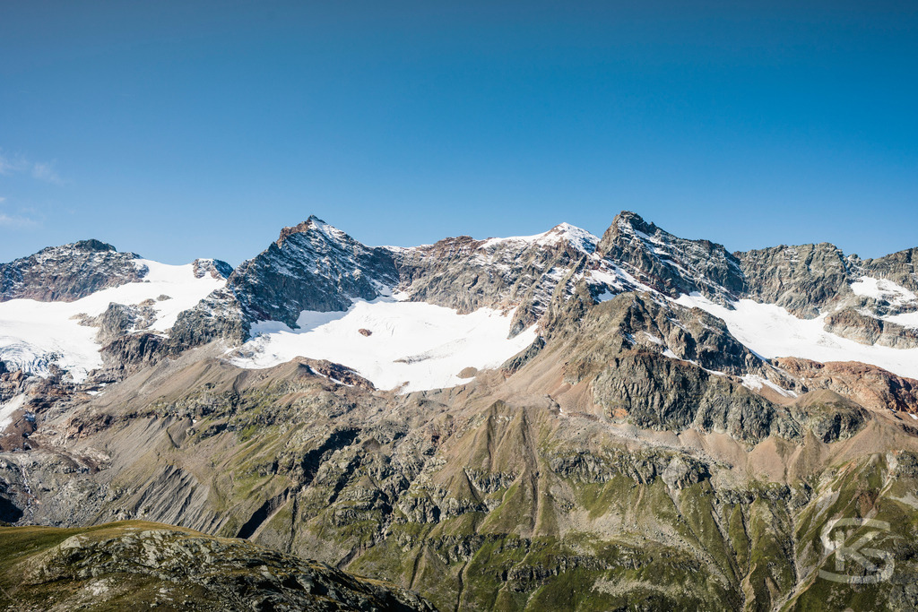 Hohes Rad 2934m – Gipfeltour durch die Silvretta 2020 | Fotodokumentation der anspruchsvollen Gipfelbesteigung des Hohen Rad (2934m) in der Silvretta. Aufnahmen vom Aufstieg über das Bieltal, durch Geröllfelder bis zum Gipfel und Abstieg durchs Ochsental von Stefan Kuhn, September 2020. - Realisiert mit Pictrs.com