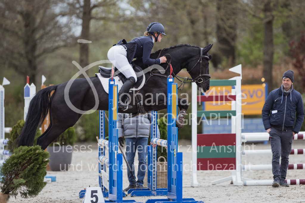 230425_Lemwerder_SprPf-A1St-144 | Deine schönsten Turniermomente als professionelle Fotos! Entdecke hochwertige Pferdesport-Fotografie im Online-Shop. Jetzt Fotos finden & bestellen!