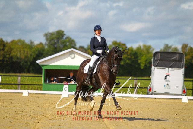 DKP44025 | Turniersportfotografie; Pferdefotografie; Dressurfotografie