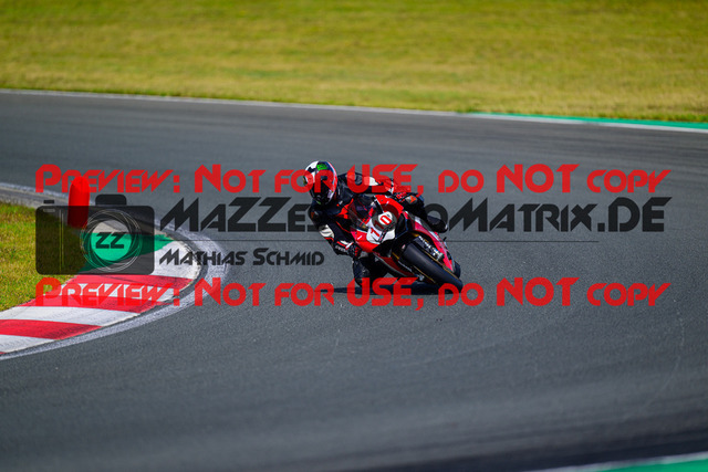 MaZZes_FotoMatrix_240725_6007705_4427 | ROT