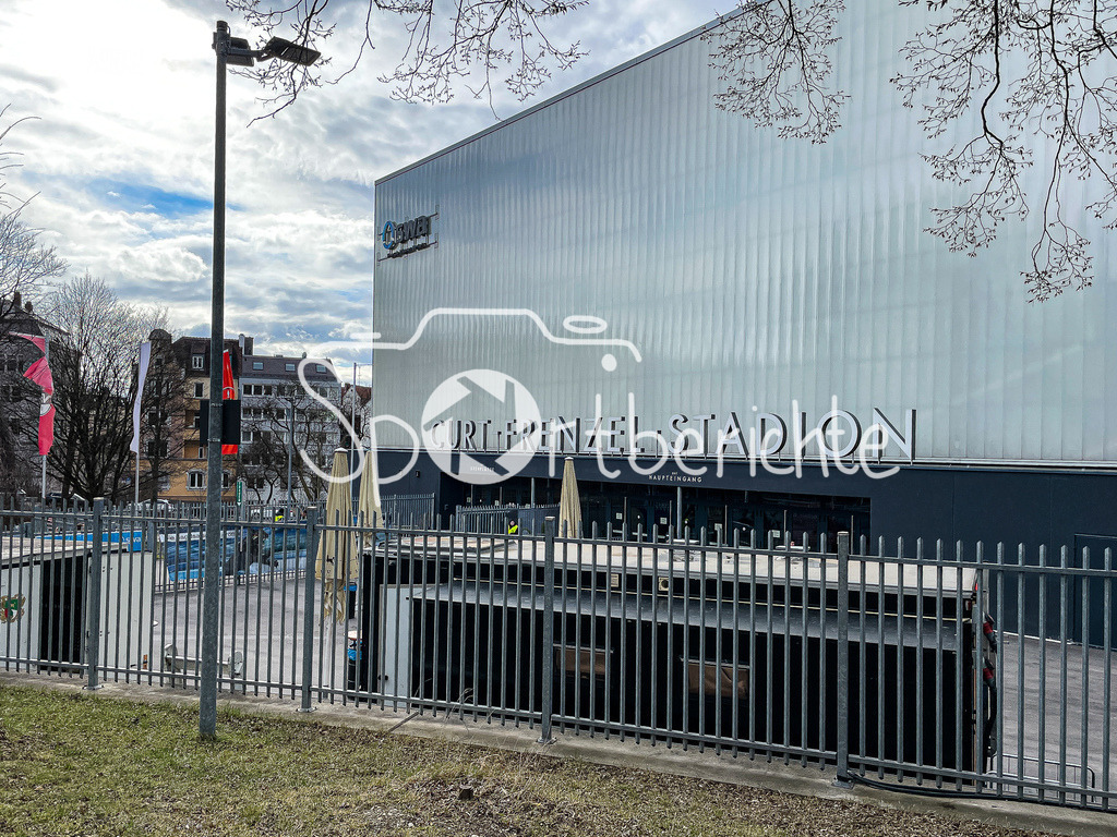 Augsburger Panther - ERC Ingolstadt | Das Curt Frenzel Stadion in Augsburg - vor der Partie der Panther gegen Ingolstadt / Symbolbild / Eishalle / Eisstadion / Arena